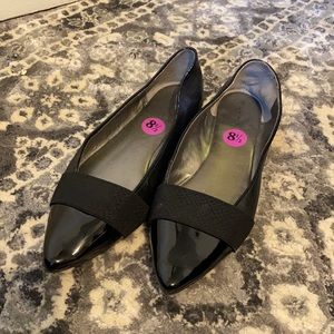 Tahari Aleena flats pointed toe